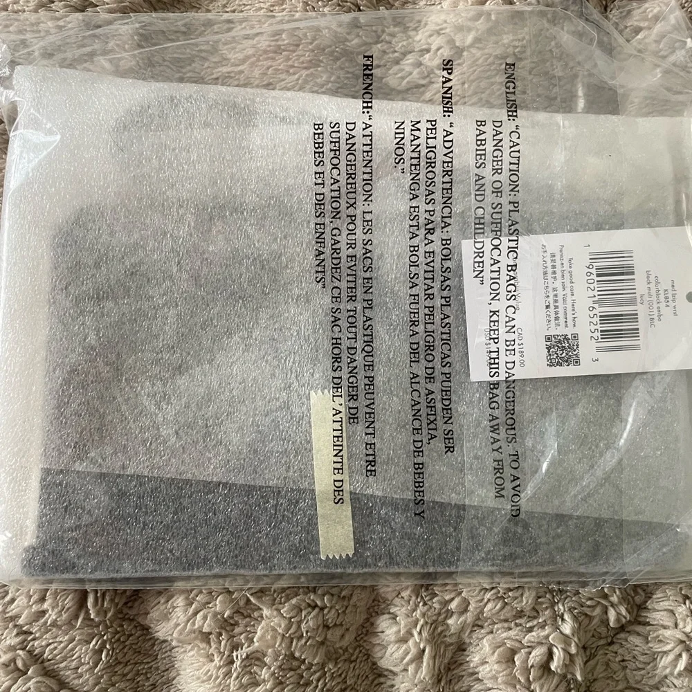 NWT Kate Spade Black Lucy Wristlet - Picture 5 of 5